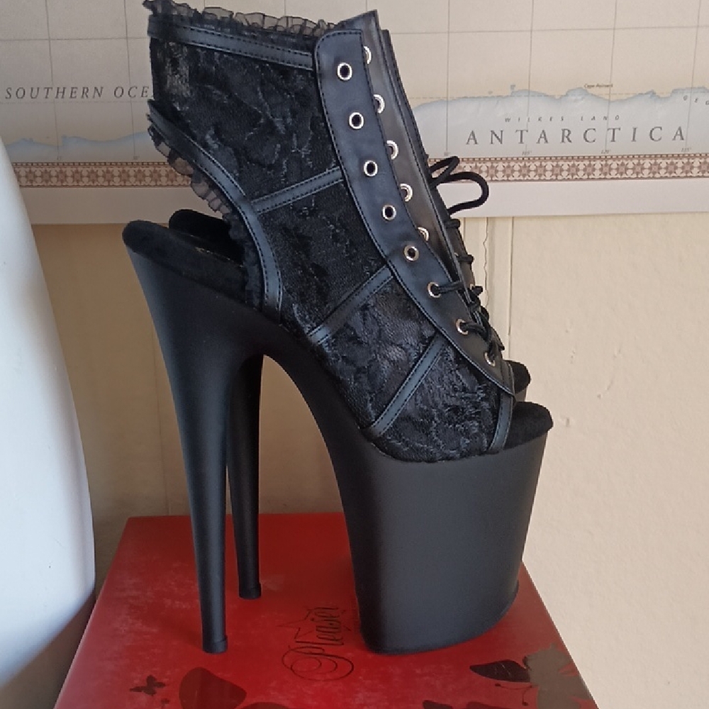 Pleaser Flamingo 896 LC